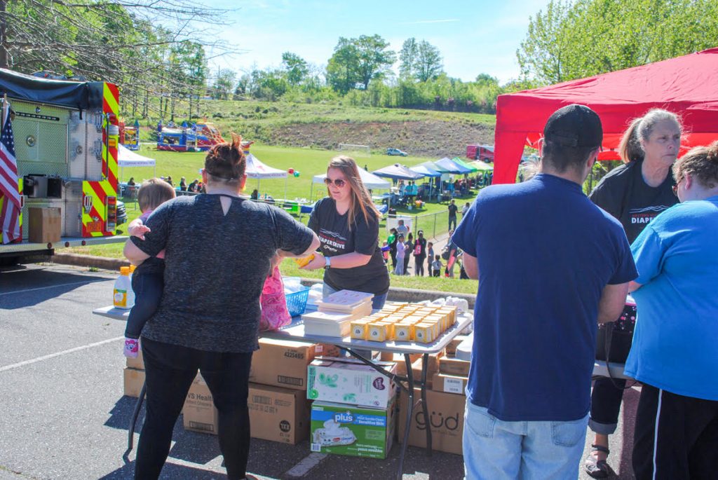 Families receiving donated diapers
