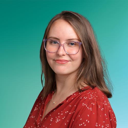 alyssa hall headshot