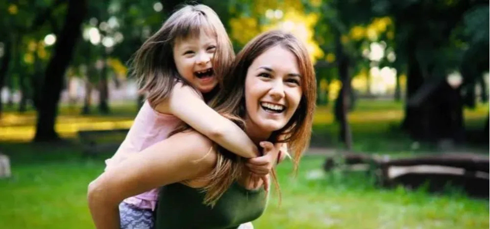 mom with child with down syndrome